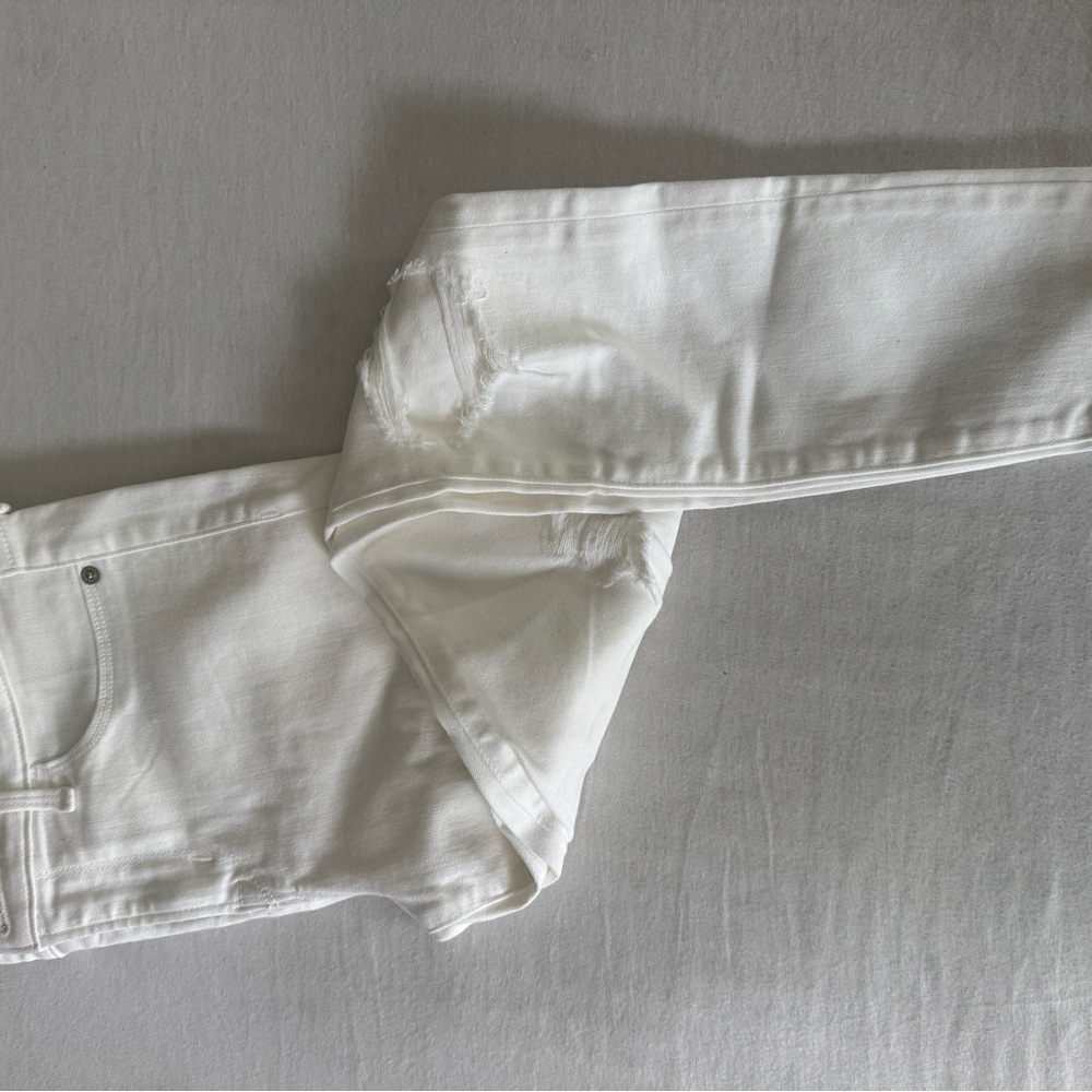 Abercrombie & Fitch Distressed Skinny Cream Jeans NWT